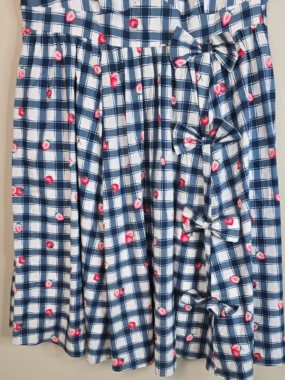 Torrid  retro chic V neck Bow Detail  Gingham Strawberry print Sleeveless Dress - Picture 7 of 11